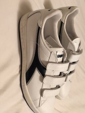 50% Off Rare Diadora Unisex White Sneakers